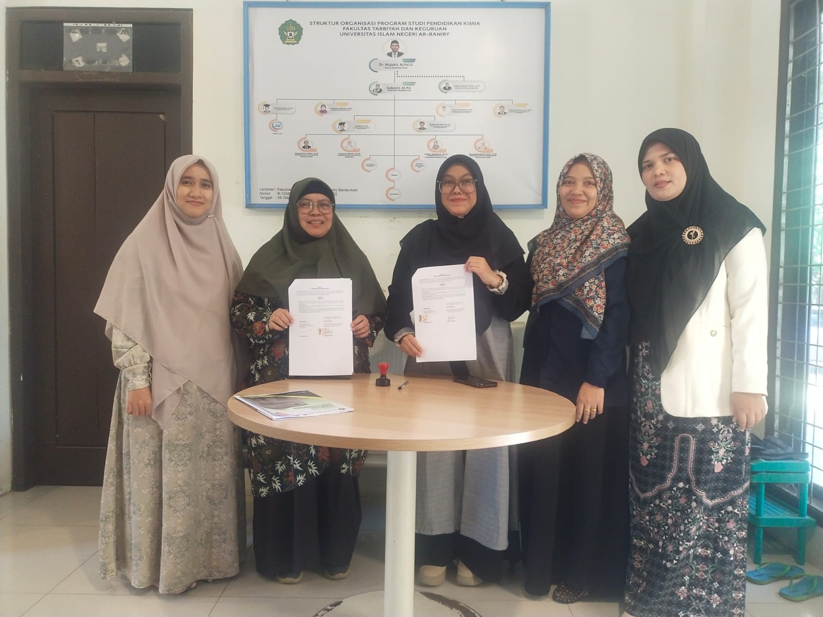 MGMP Pendidikan Kimia Aceh Besar Kunjungi Laboratorium Pendidikan Kimia UIN Ar-Raniry, Dalami Manajemen Laboratorium